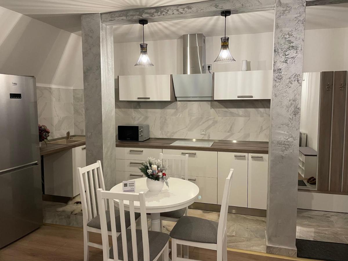 Sofia Loft Apartment Bistriţa Екстериор снимка